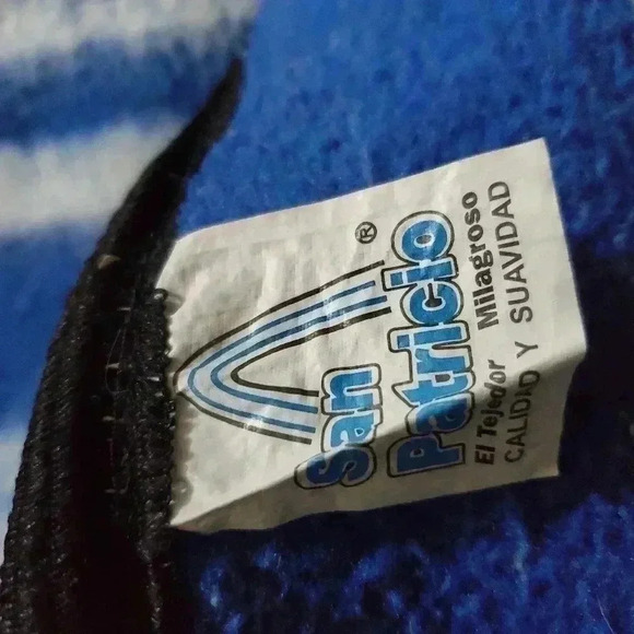 San Patricio Blue Horse Poncho - Picture 4 of 4